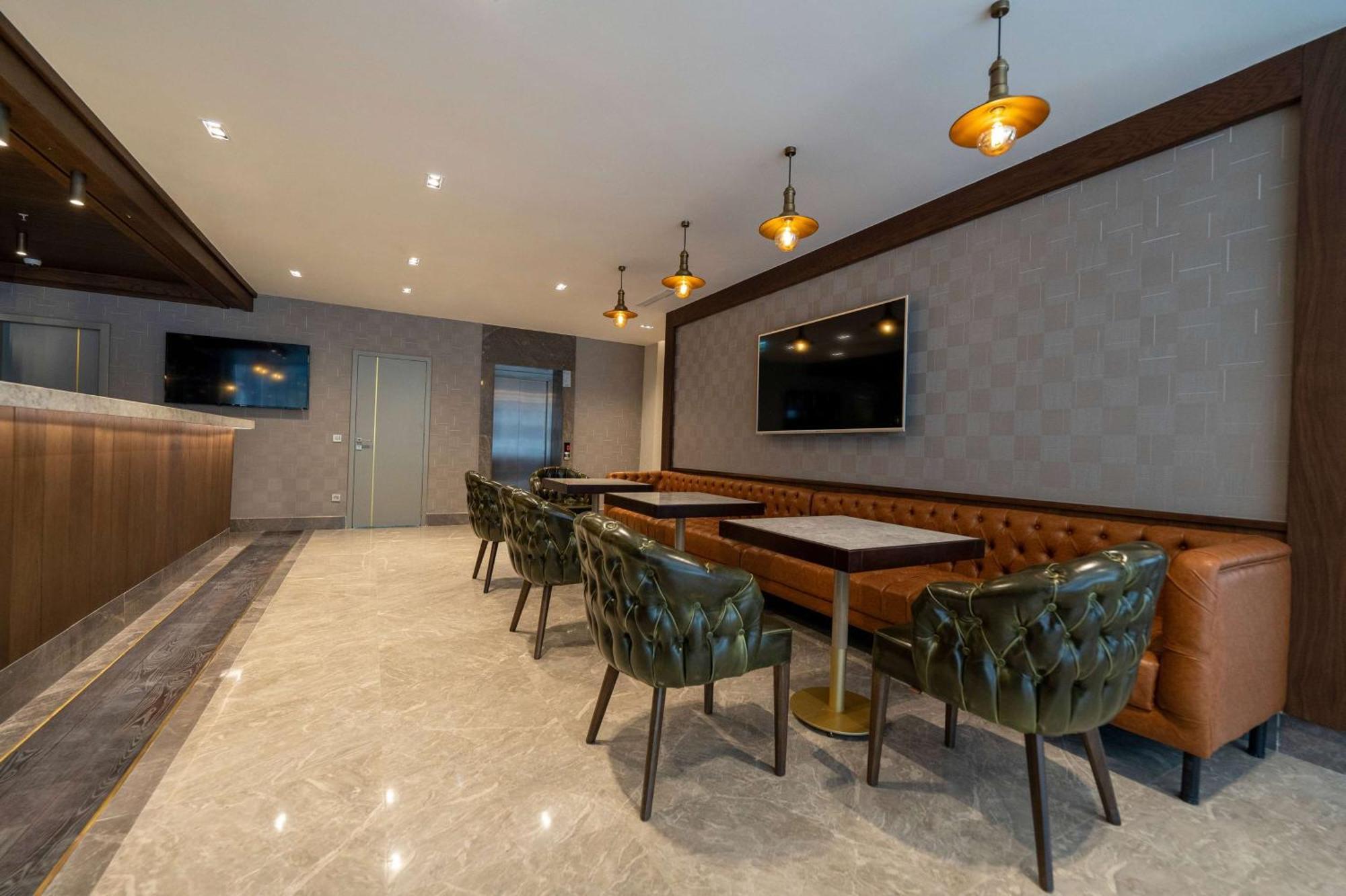 Days Inn By Wyndham Istanbul Bomonti Bagian luar foto