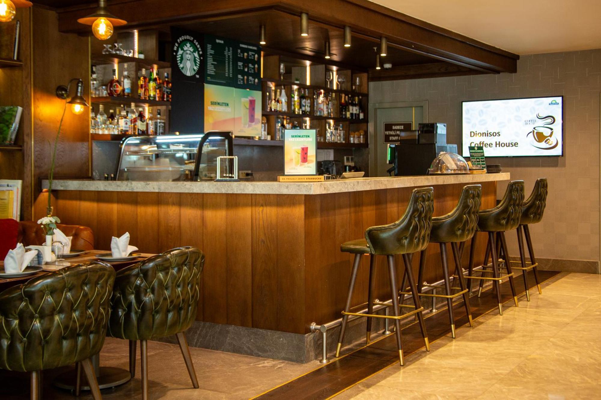 Days Inn By Wyndham Istanbul Bomonti Bagian luar foto